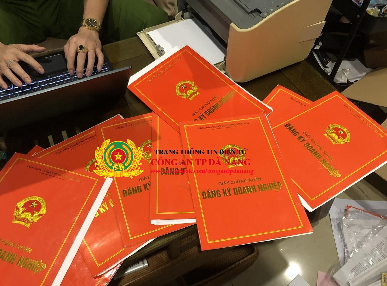 2 phụ nữ lập 50 “doanh nghiệp ma” bán hóa đơn khống hơn 2.000 tỷ