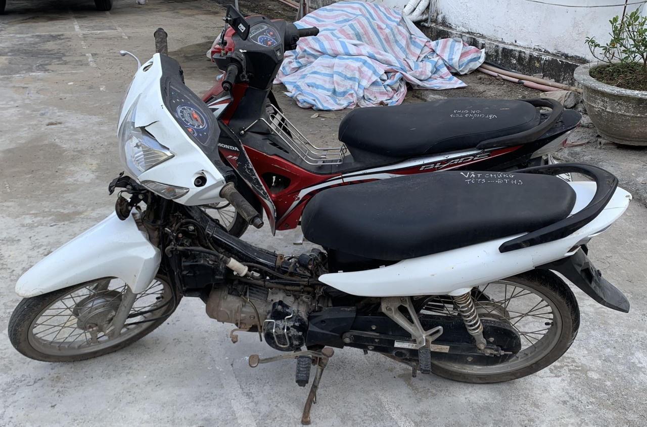 Nhóm thiếu niên chưa đủ 18 tuổi rủ nhau trộm nhiều xe máy lấy tiền chơi game