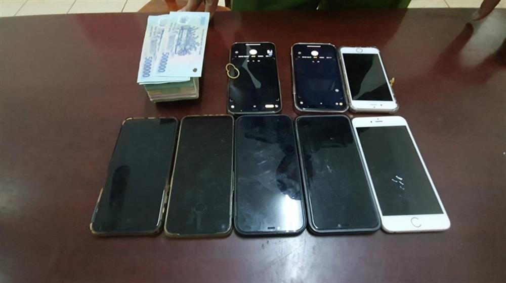 Phá đường dây đánh bạc 'trá hình' giao dịch gần nửa tỷ mỗi ngày