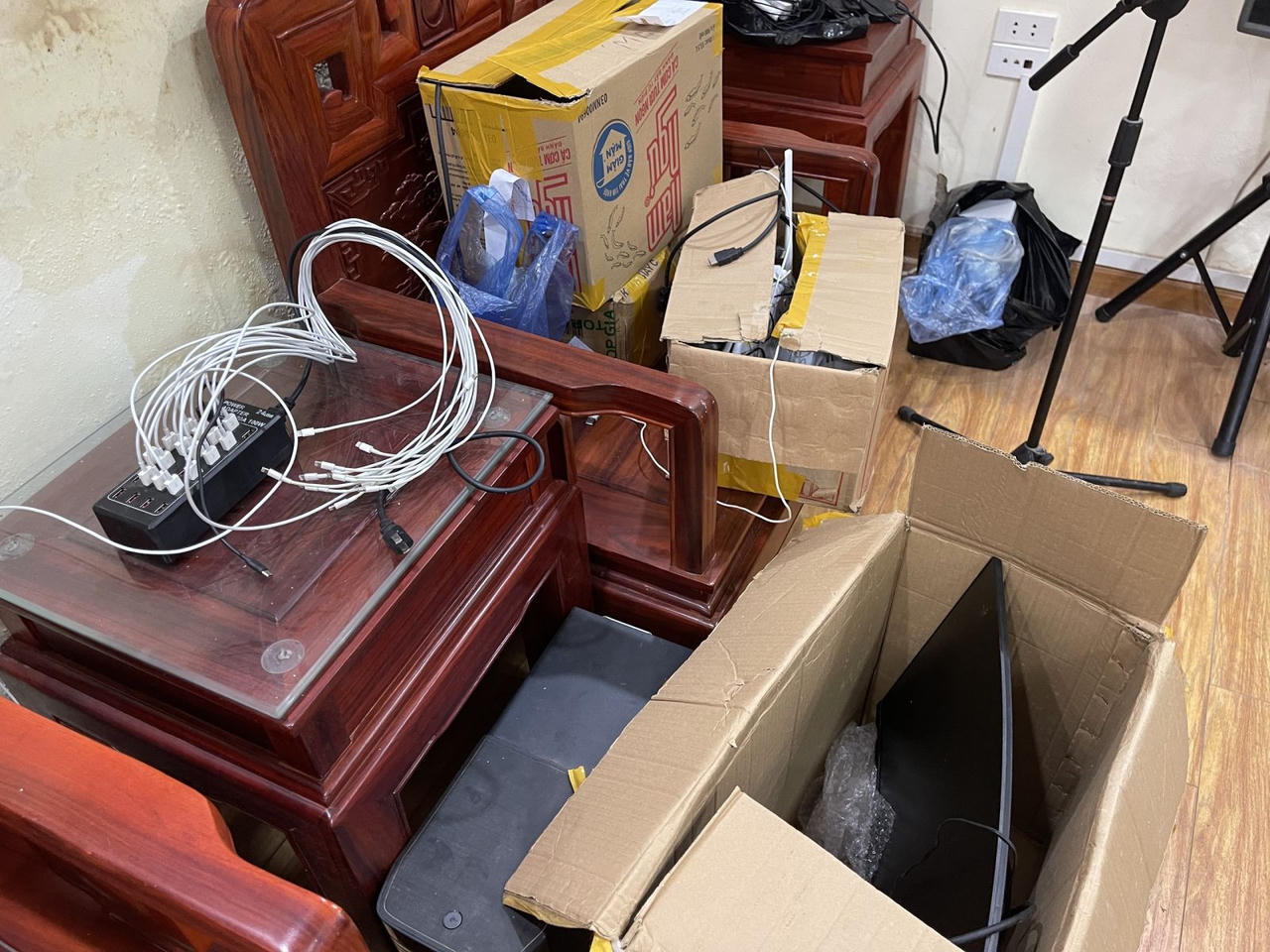 Phát hiện đường dây cho hơn 30.000 người vay tiền, lãi suất 'cắt cổ' lên đến 629%/năm