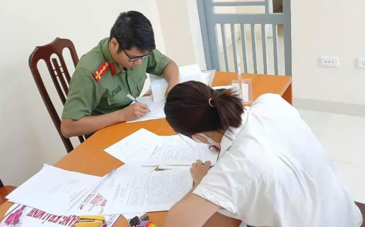 Tung tin 'vỡ đê' sai sự thật, người phụ nữ bị phạt 7,5 triệu đồng