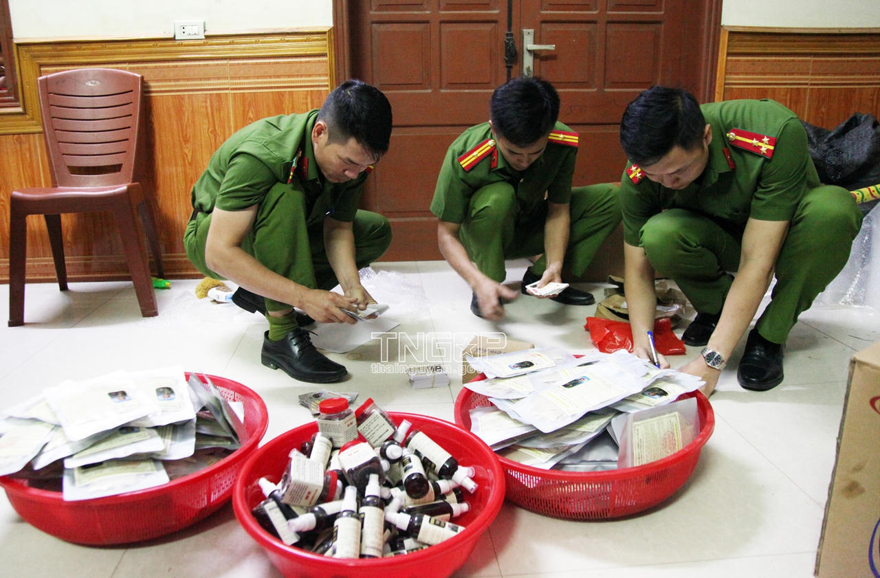 Phát hiện 3 vụ bán thuốc chữa bệnh giả, thực phẩm giả