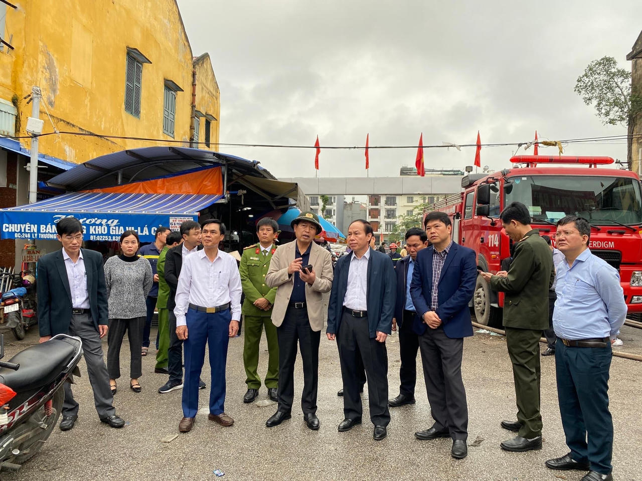 Tuyên truyền, vận động người dân đồng thuận phương án xây dựng chợ Tam Bạc mới 