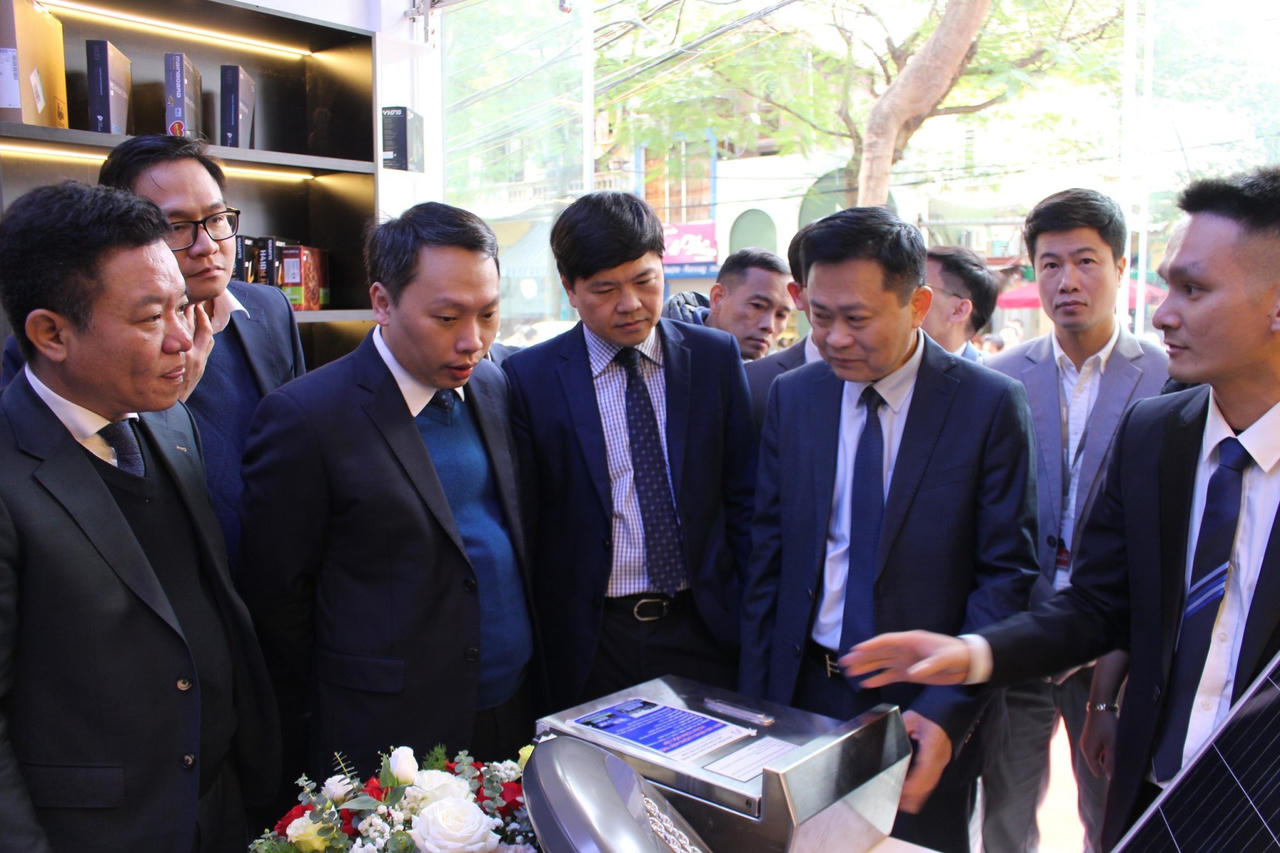 Khai trương điểm tư vấn hỗ trợ chuyển đổi số ở Hải Phòng