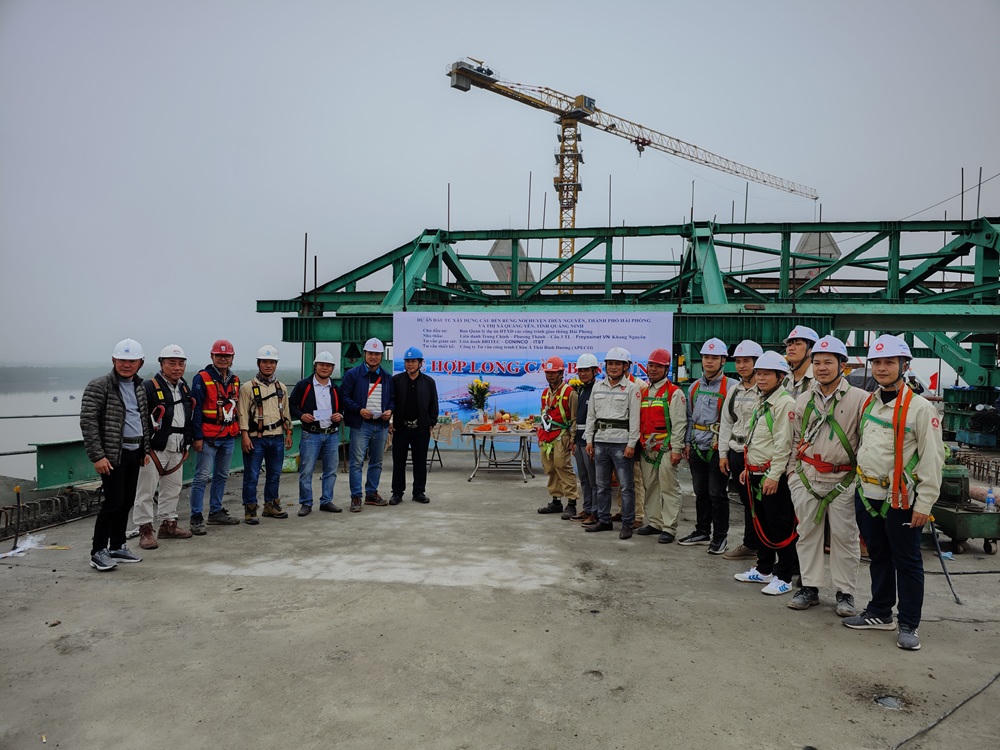 Hợp long cầu Bến Rừng nối Hải Phòng - Quảng Ninh