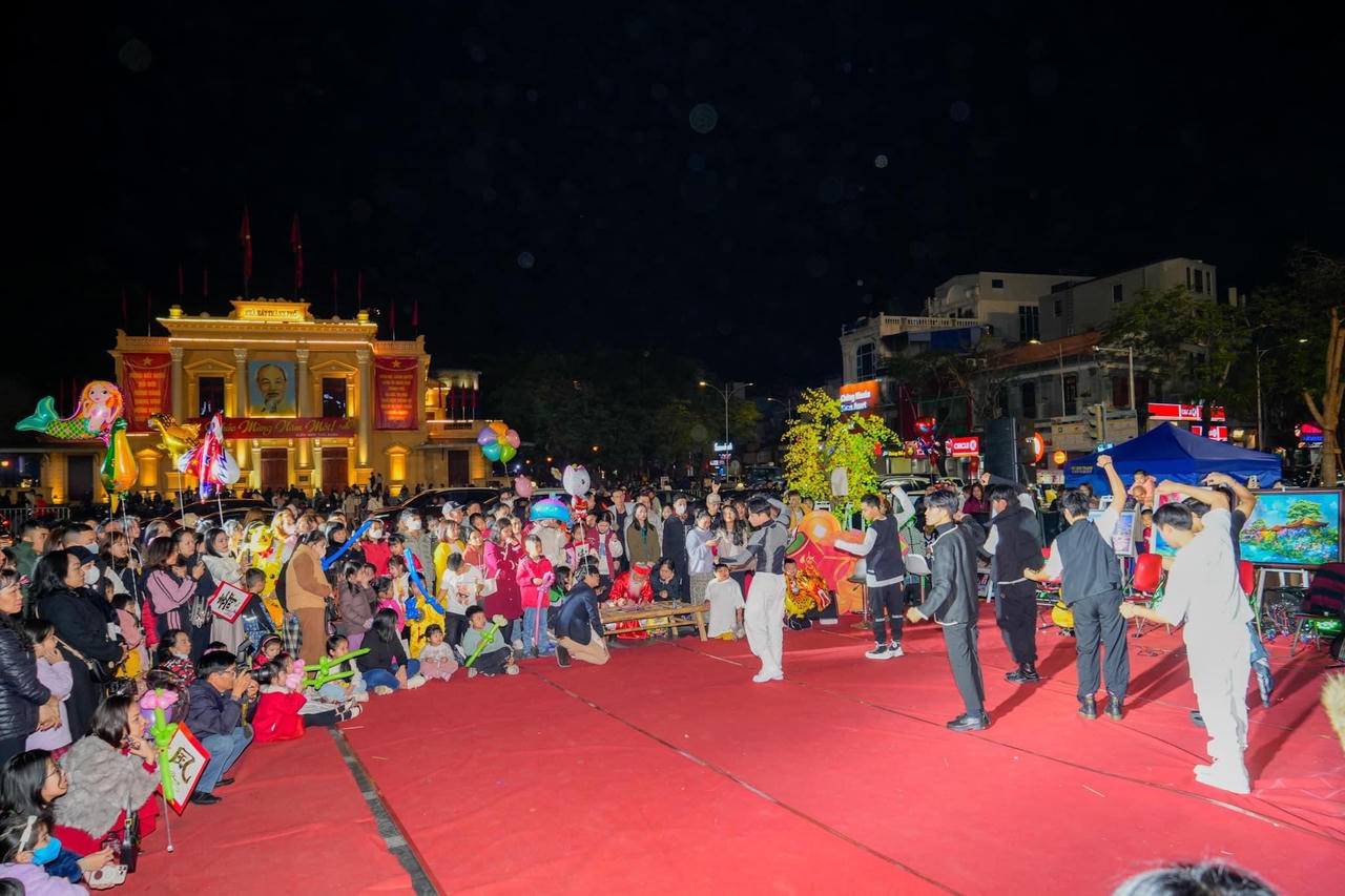 Tưng bừng hoạt động nghệ thuật đường phố chào xuân tại Hải Phòng 