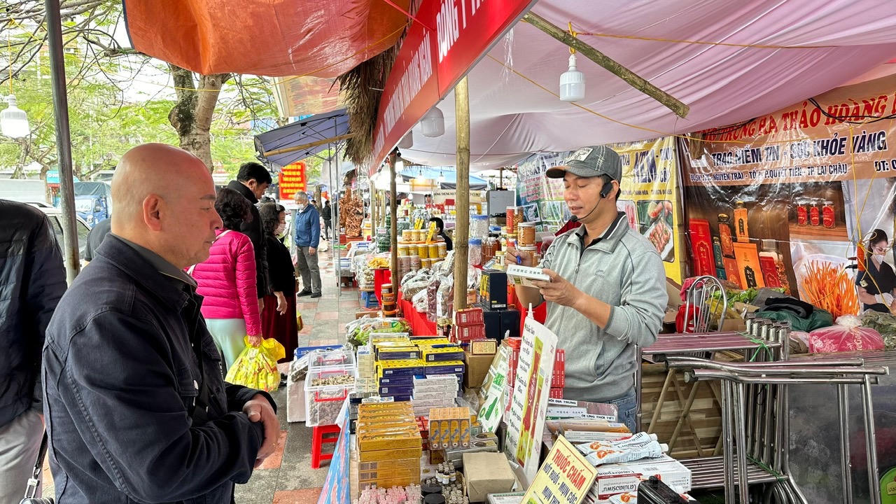 Nhộn nhịp chuẩn bị tổ chức Lễ hội truyền thống nữ tướng Lê Chân