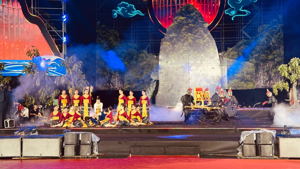 Tưng bừng khai mạc Lễ hội Nữ tướng Lê Chân 