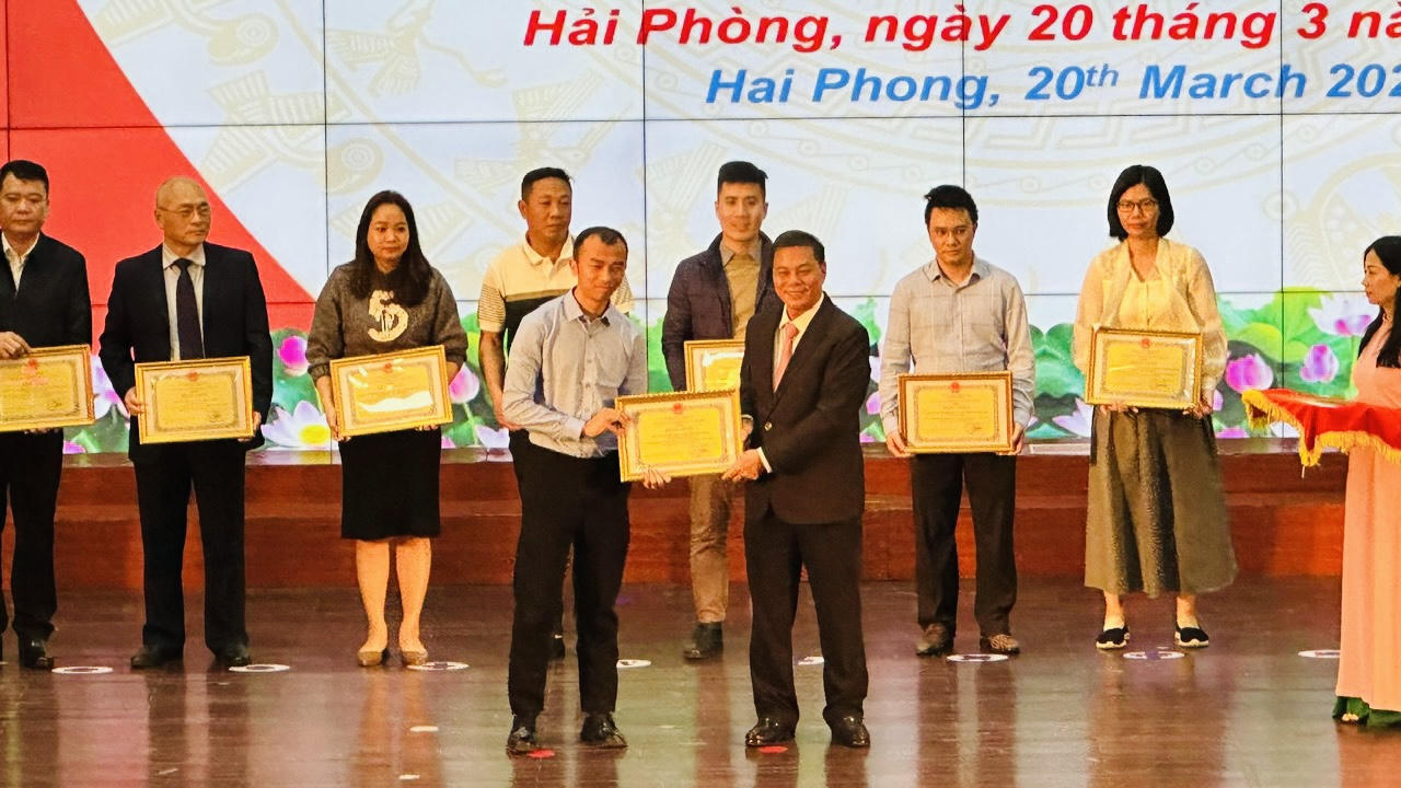 Đối thoại, tháo gỡ vướng mắc cho 250 doanh nghiệp xuất nhập khẩu tại Hải Phòng