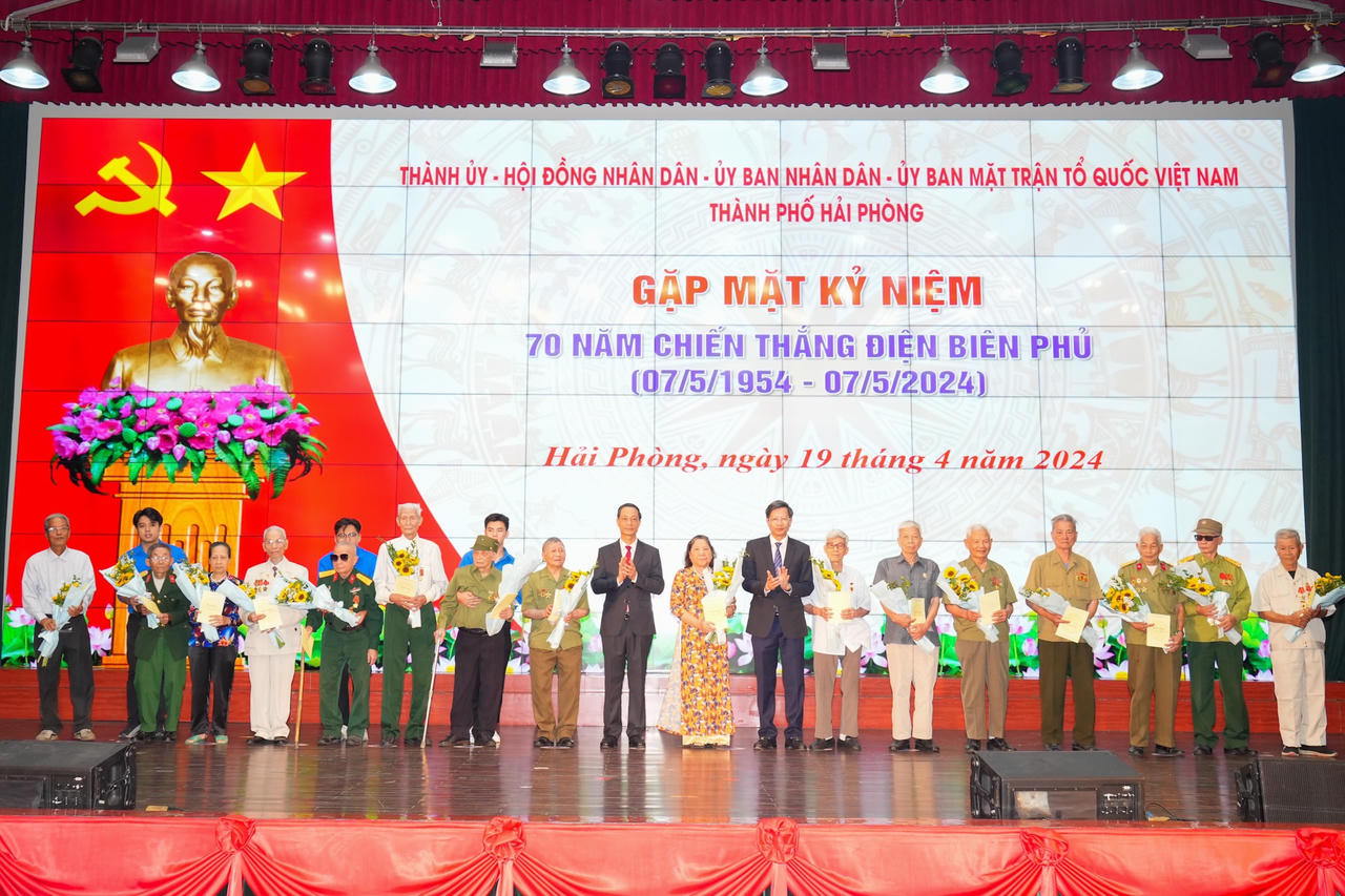 TP Hải Phòng gặp mặt, tri ân các chiến sỹ Điện Biên