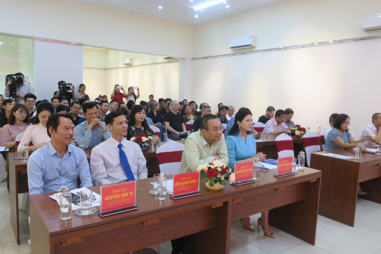 Phát động thi Sáng tác tranh cổ động hướng tới Kỷ niệm 70 năm Ngày Giải phóng Hải Phòng