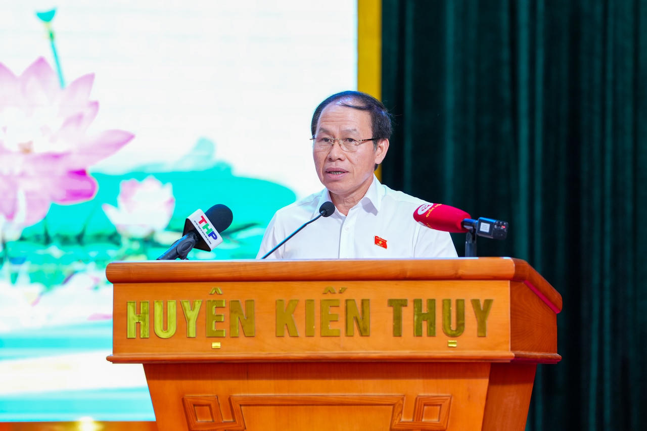 Phó Thủ tướng Trần Lưu Quang tiếp xúc cử tri huyện Kiến Thụy, Hải Phòng