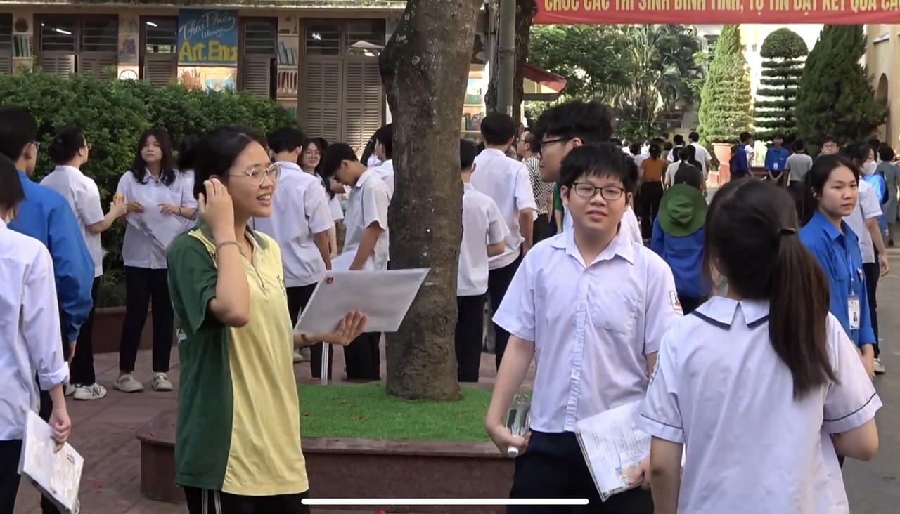 Thí sinh các địa phương bước vào Kỳ thi tuyển sinh lớp 10