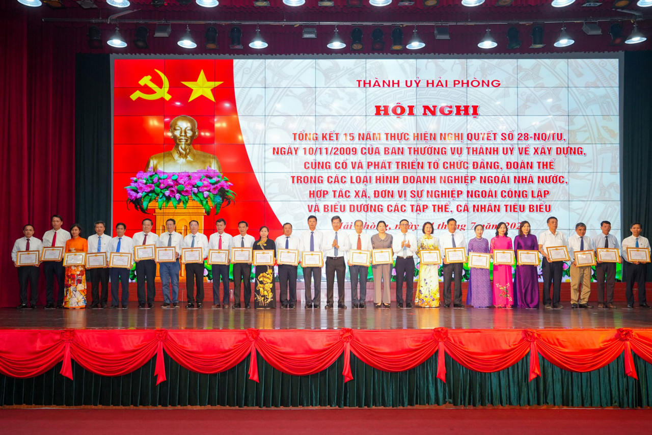 Đẩy mạnh phát triển tổ chức đảng trong các doanh nghiệp ngoài nhà nước ở Hải Phòng