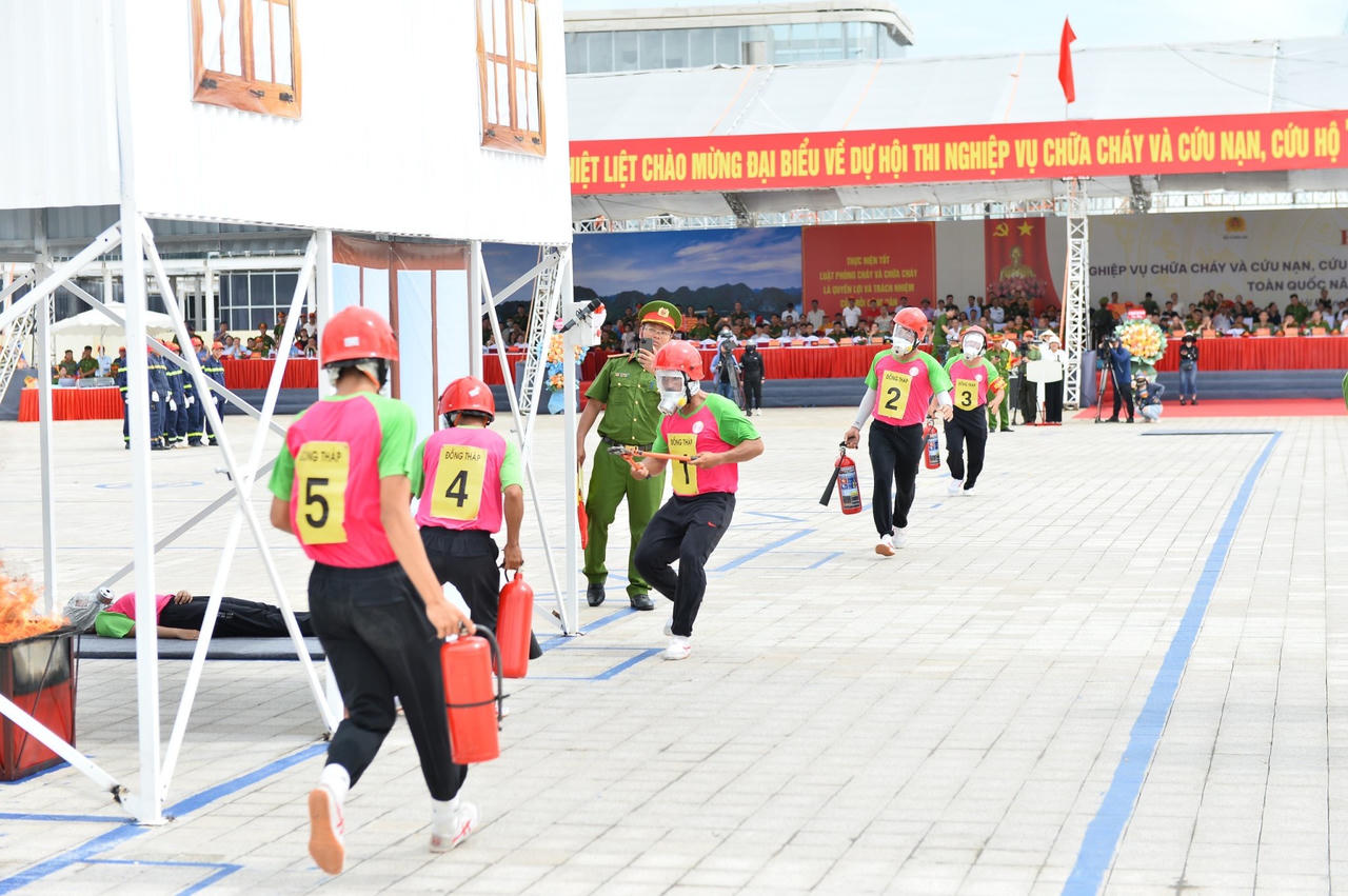 Chung kết Hội thi nghiệp vụ Tổ liên gia an toàn PCCC toàn quốc