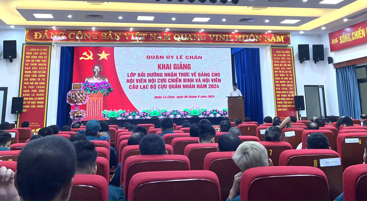 Hải Phòng: 59 hội viên Hội Cựu Chiến binh và Câu lạc bộ Cựu Quân nhân tham gia lớp bồi dưỡng nhận thức về Đảng 