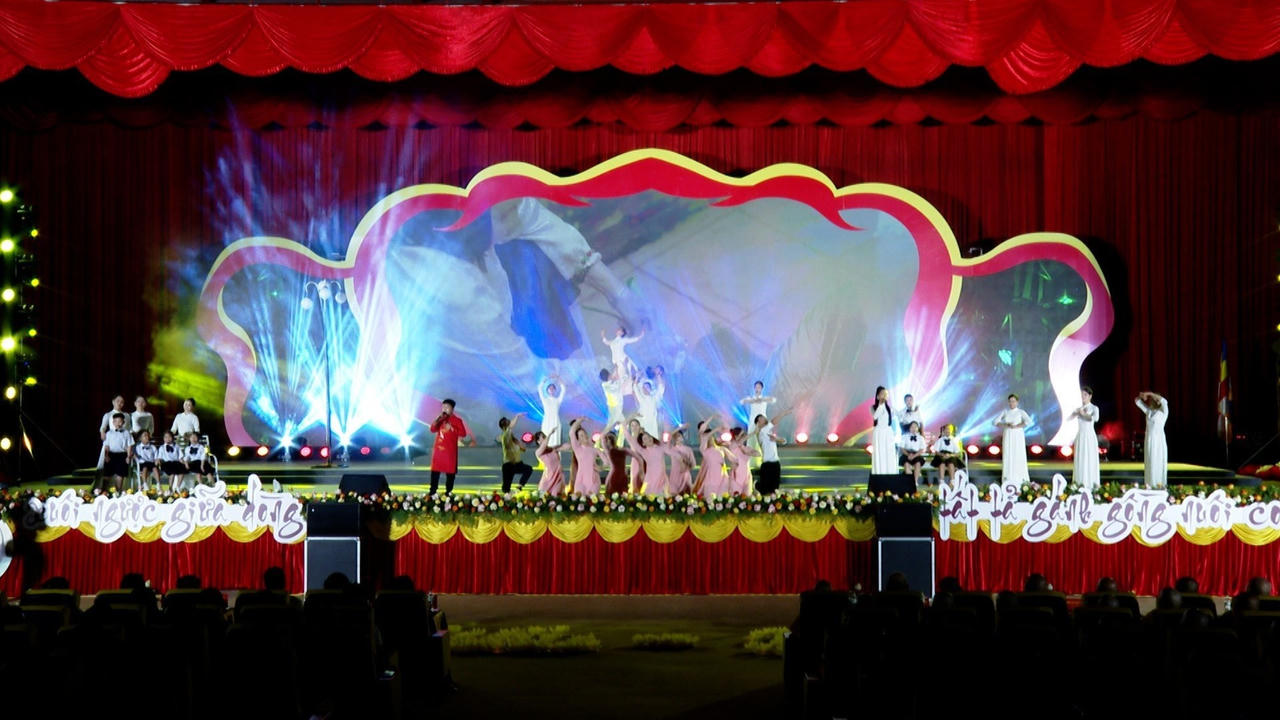 Đông đảo phật tử và người dân thập phương tham gia Pháp hội Vu Lan báo hiếu tại Ninh Bình 