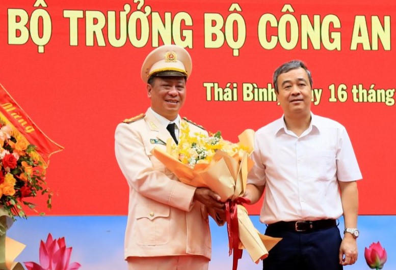 Giám đốc Công an tỉnh Trà Vinh làm giám đốc Công an tỉnh Thái Bình