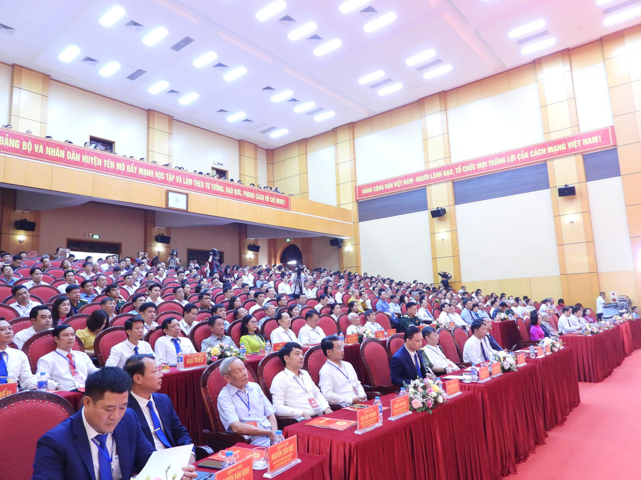 Huyện Yên Mô (Ninh Bình) đón nhận Huân chương Lao động hạng Ba 