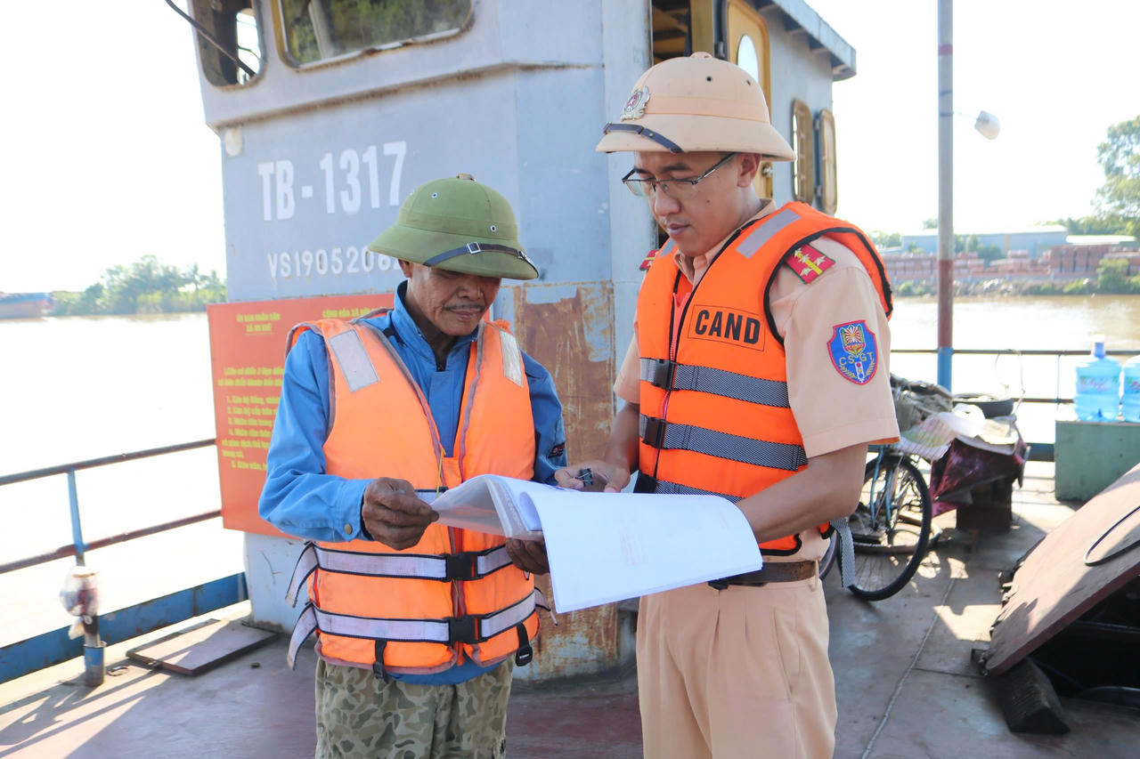 CSGT Công an các tỉnh ra quân bảo đảm ATGT dịp nghỉ lễ Quốc khánh 2/9 và khai giảng năm học mới