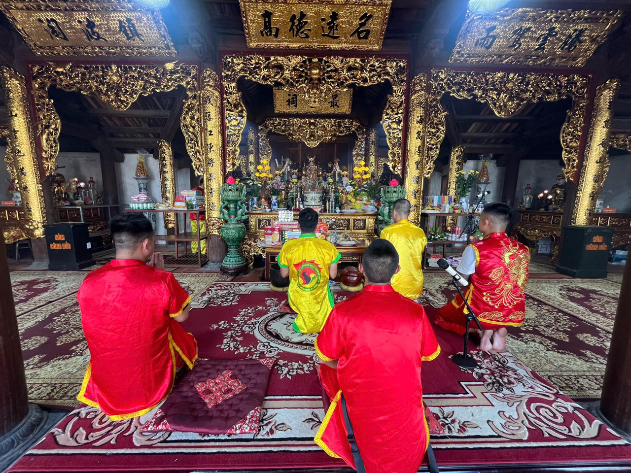 Dâng hương, thượng cờ Khai hội chọi trâu Đồ Sơn 2024