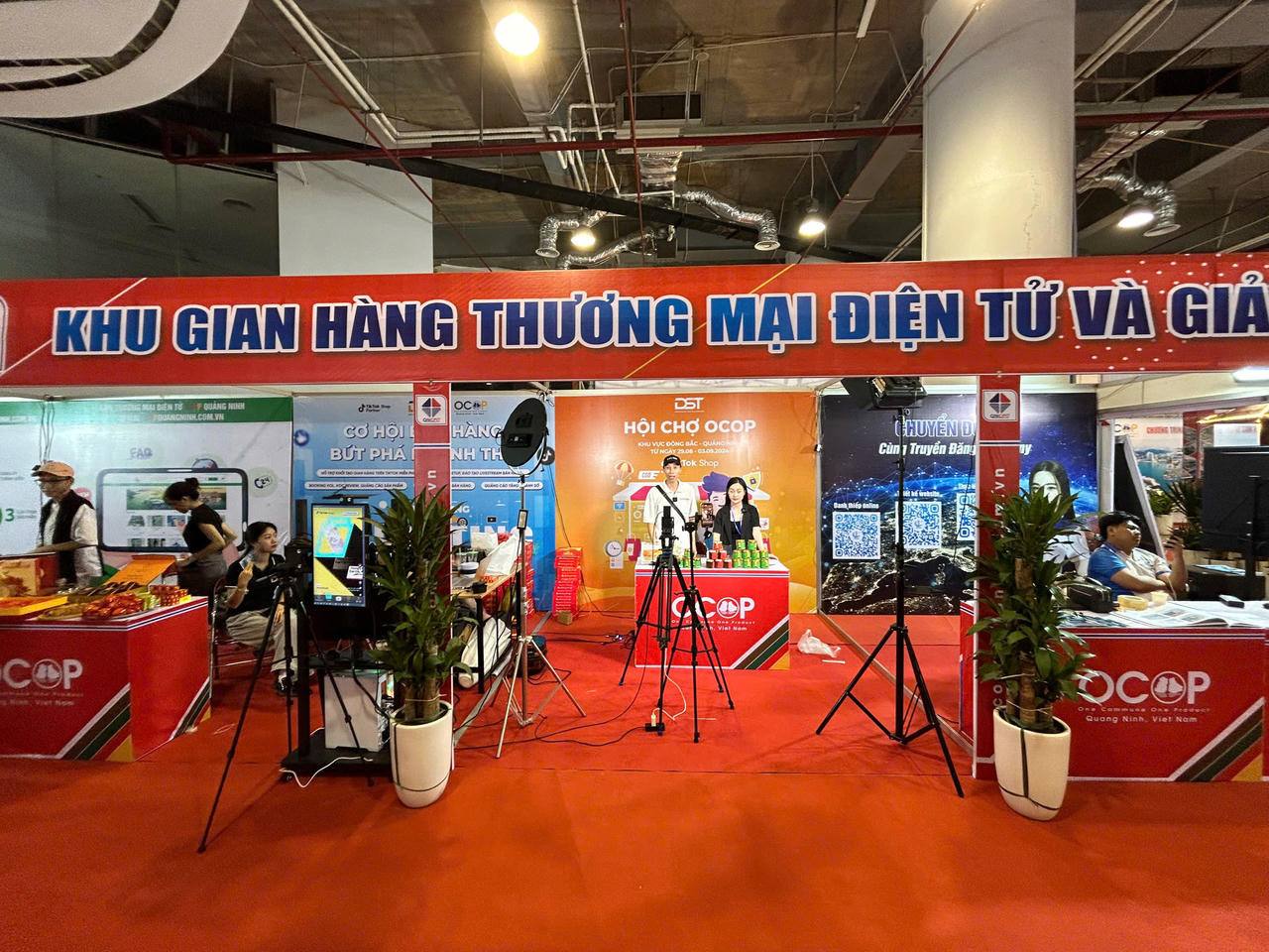 Thu gần 14 tỷ đồng sau 6 ngày Hội chợ OCOP tại Quảng Ninh