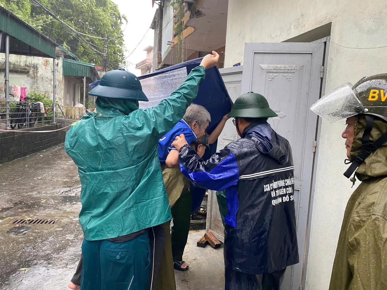 Công an thành phố Hải Phòng tập trung lực lượng khắc phục sau bão số 3 