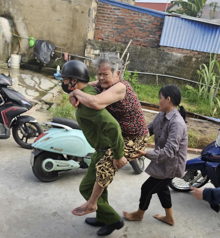 Công an thành phố Hải Phòng tập trung lực lượng khắc phục sau bão số 3 