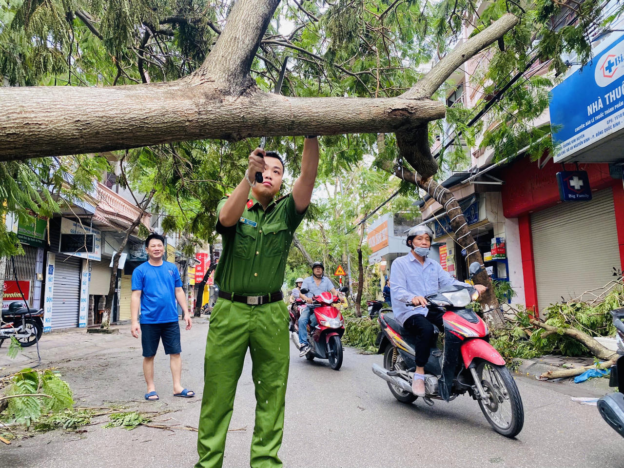 Công an thành phố Hải Phòng tập trung lực lượng khắc phục sau bão số 3 