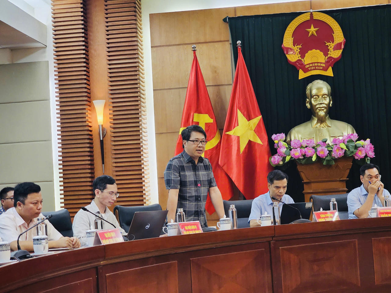 Hải Phòng bố trí chỗ ở cho hộ dân chung cư cũ chịu ảnh hưởng bão số 3 