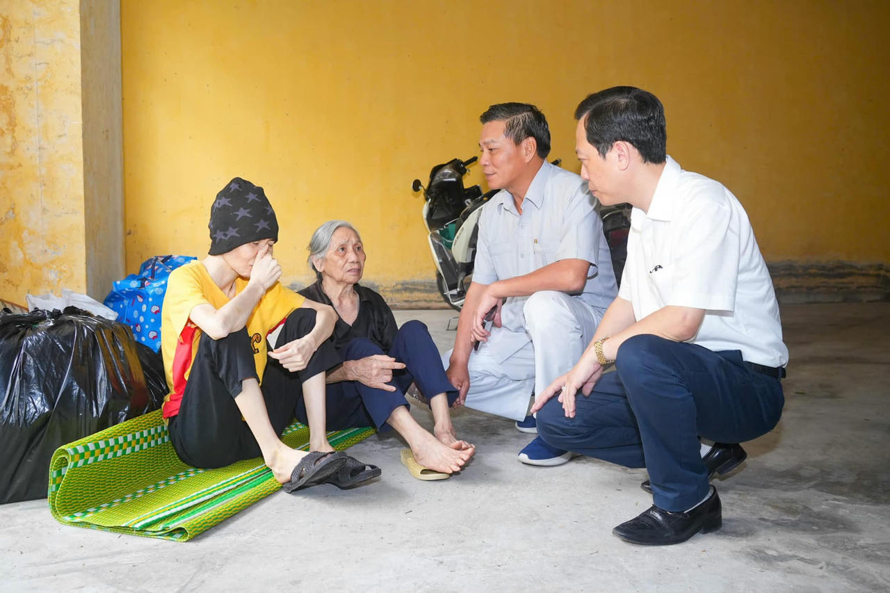 Khẩn cấp đưa 87 hộ dân Vạn Mỹ đến chỗ ở mới 