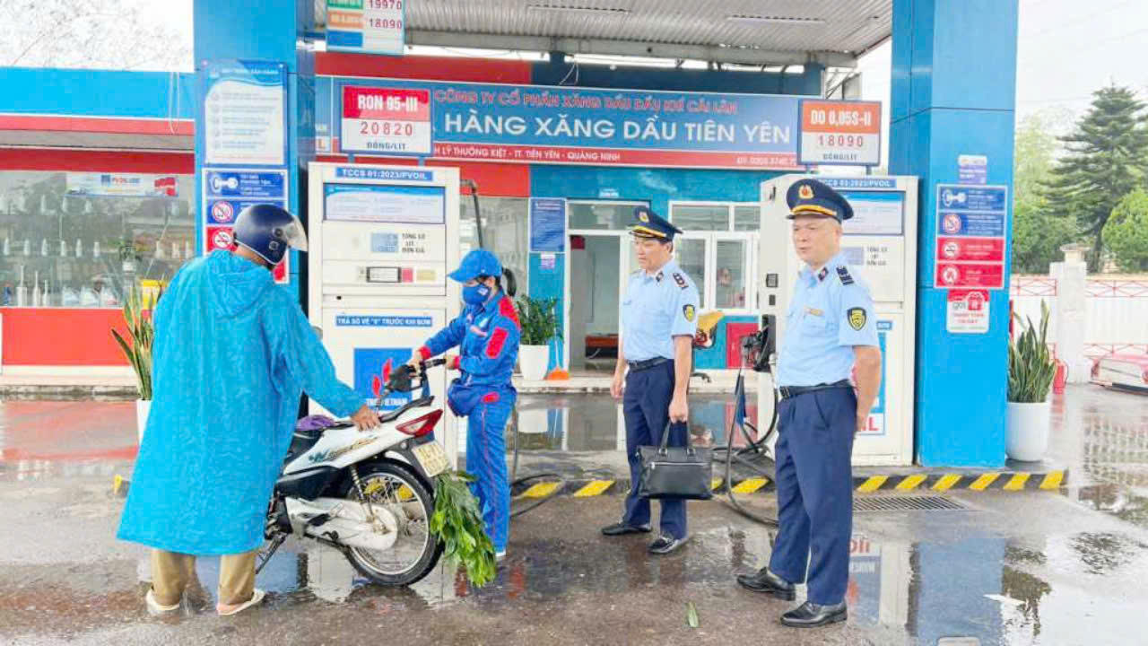 Kiên quyết không để xảy ra tăng giá bất hợp lý sau bão tại Quảng Ninh