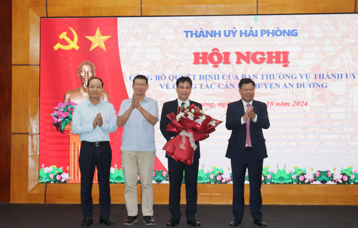 Công bố Quyết định điều động, luân chuyển cán bộ tại Hải Phòng