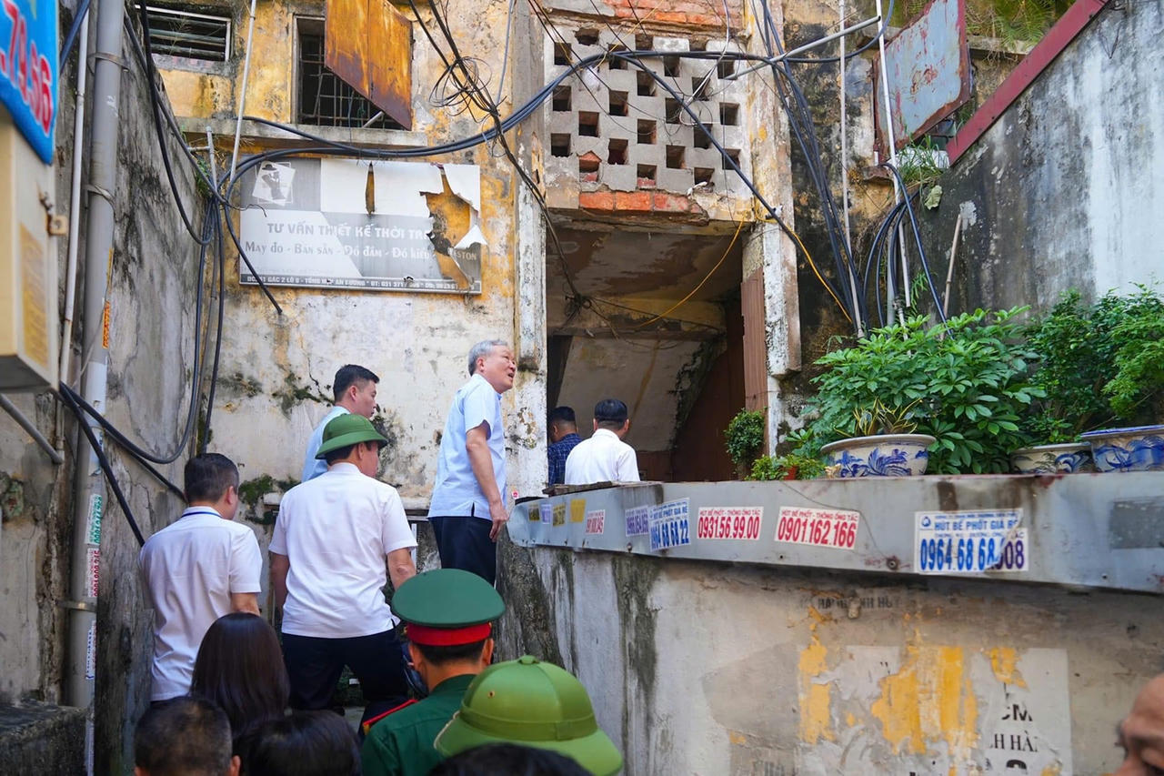 Phó Thủ tướng Thường trực Nguyễn Hòa Bình làm việc với lãnh đạo TP Hải Phòng 