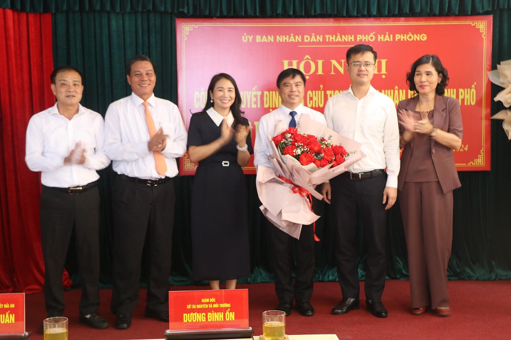 Chủ tịch UBND quận Hải An giữ chức Giám đốc Sở Tài nguyên và Môi trường Hải Phòng