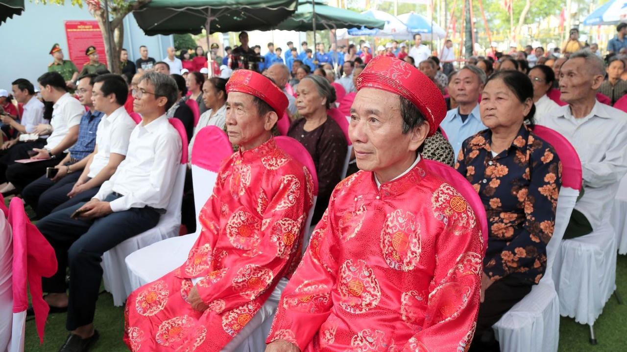 Chủ nhiệm Uỷ ban Kiểm tra Trung ương dự ngày hội đại đoàn kết dân tộc tại Thái Bình 