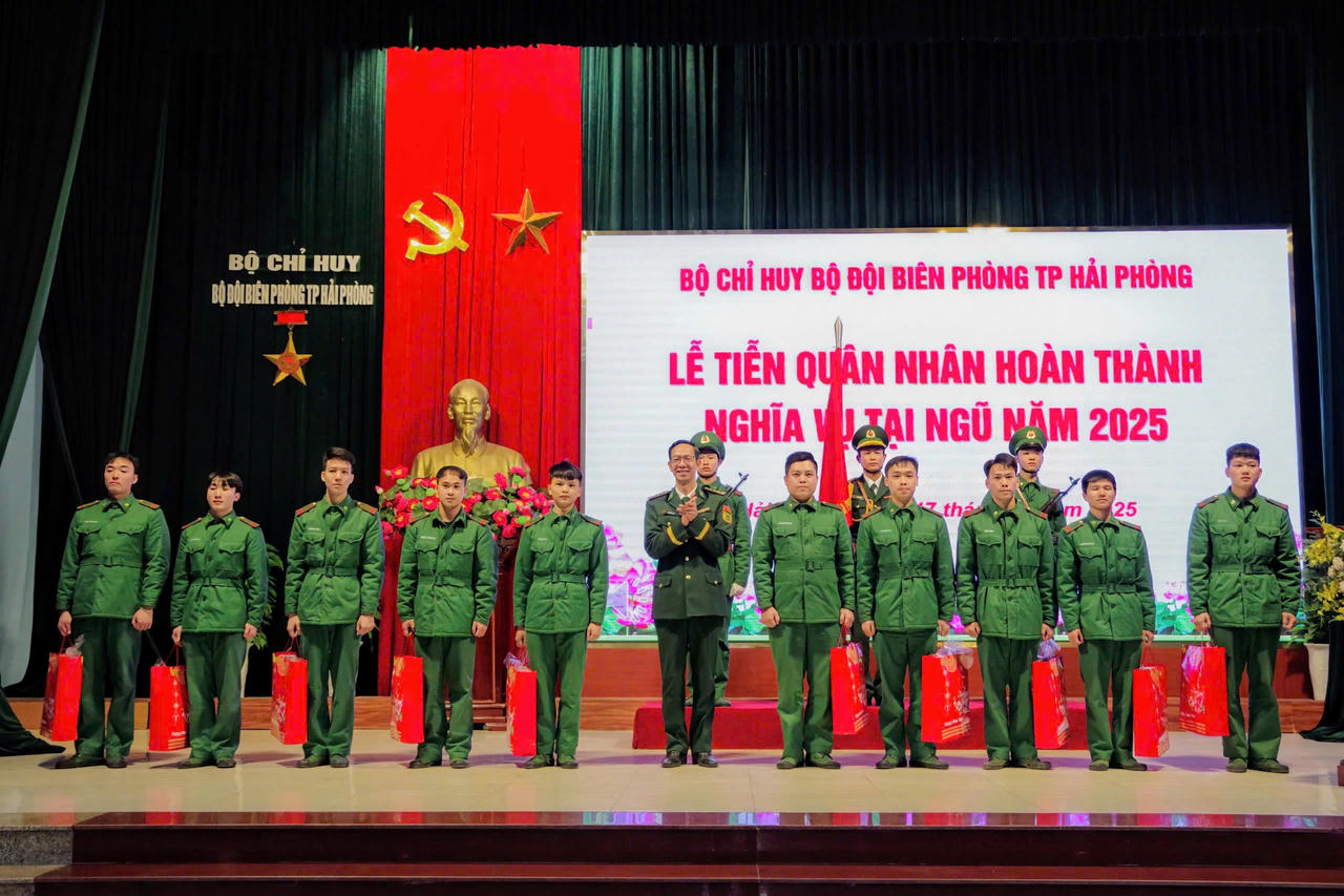 Tiễn quân nhân hoàn thành nghĩa vụ quân sự tại TP Hải Phòng