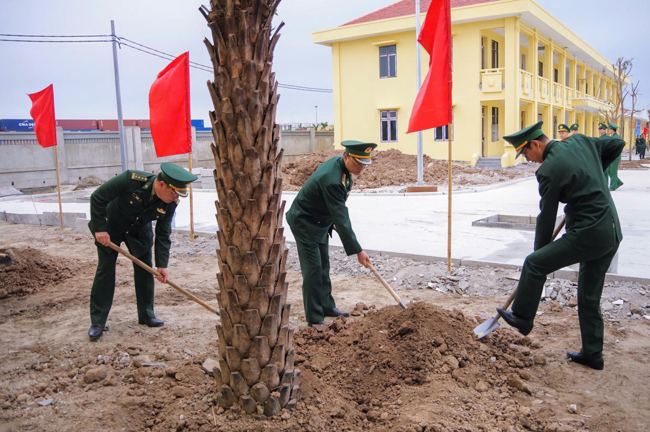 Hàng loạt tỉnh, thành trên cả nước tổ chức lễ phát động “Tết trồng cây đời đời nhớ ơn Bác Hồ”