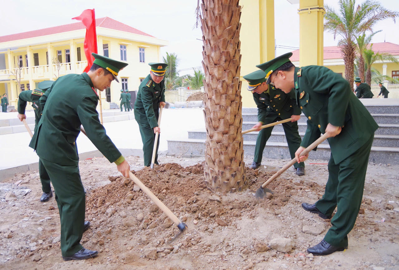 Hàng loạt tỉnh, thành trên cả nước tổ chức lễ phát động “Tết trồng cây đời đời nhớ ơn Bác Hồ”