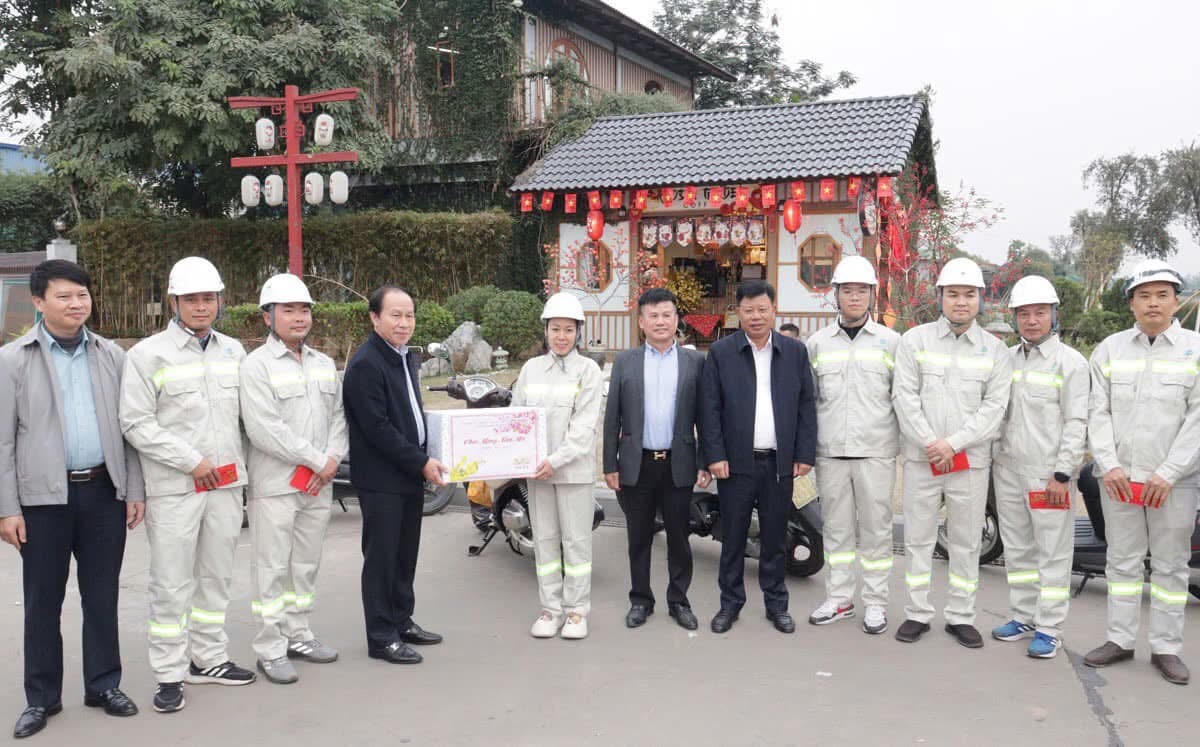 Bí thư Thành ủy Hải Phòng thăm, động viên các doanh nghiệp nhân dịp đầu xuân