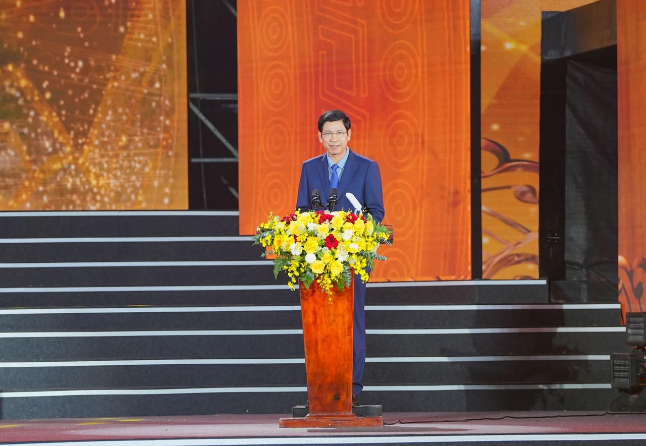 Phó Thủ tướng Lê Thành Long dự lễ đón nhận Bằng xếp hạng di tích quốc gia đặc biệt Cụm di tích Từ Lương Xâm