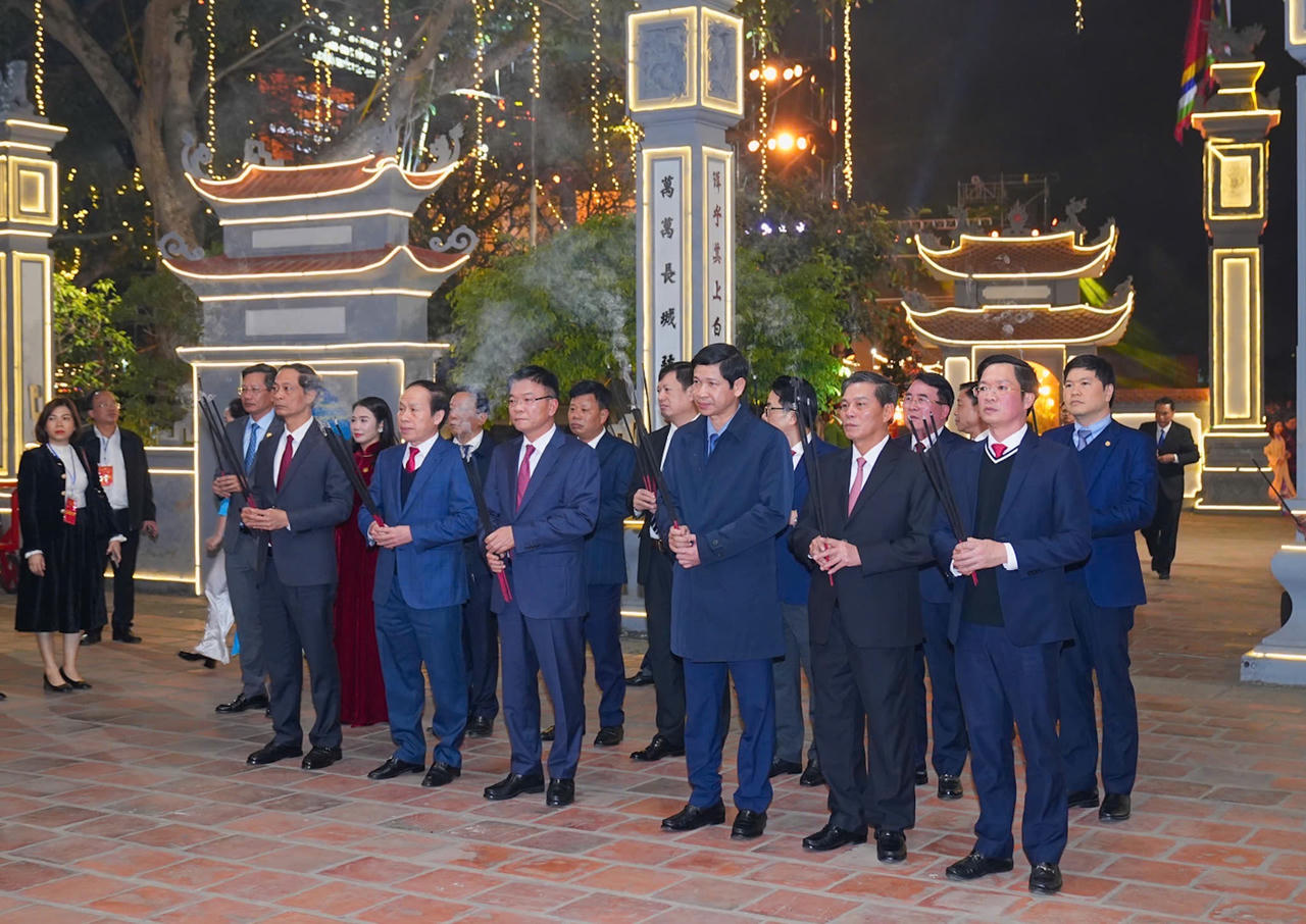 Phó Thủ tướng Lê Thành Long dự lễ đón nhận Bằng xếp hạng di tích quốc gia đặc biệt Cụm di tích Từ Lương Xâm