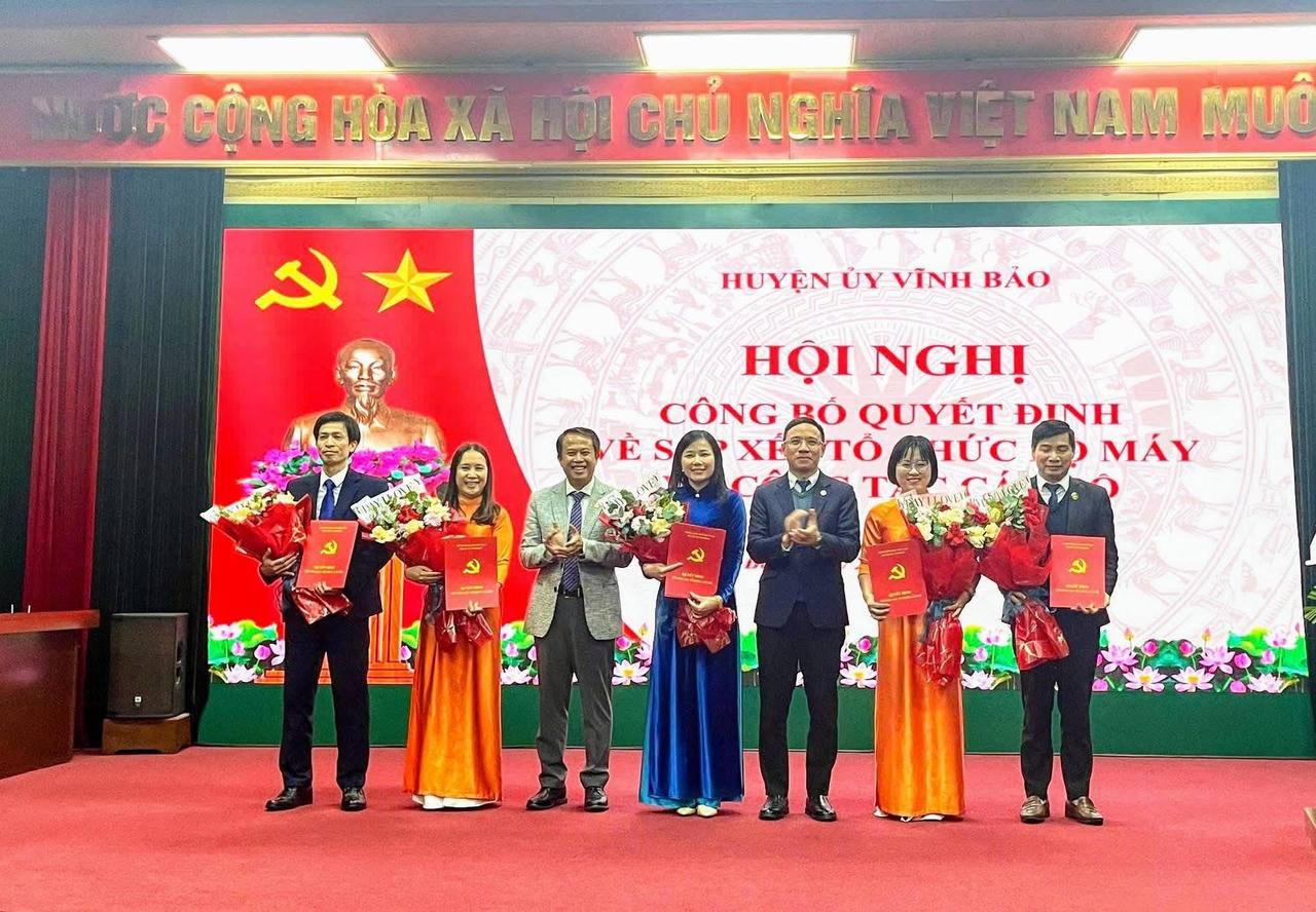 TP Hải Phòng tiếp tục sắp xếp nhân sự bộ máy quận, huyện