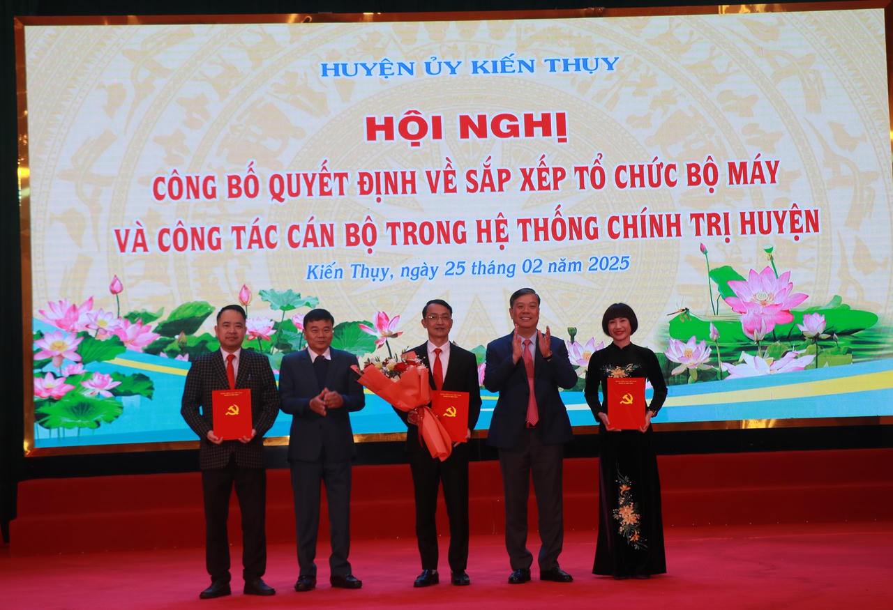 TP Hải Phòng tiếp tục sắp xếp nhân sự bộ máy quận, huyện