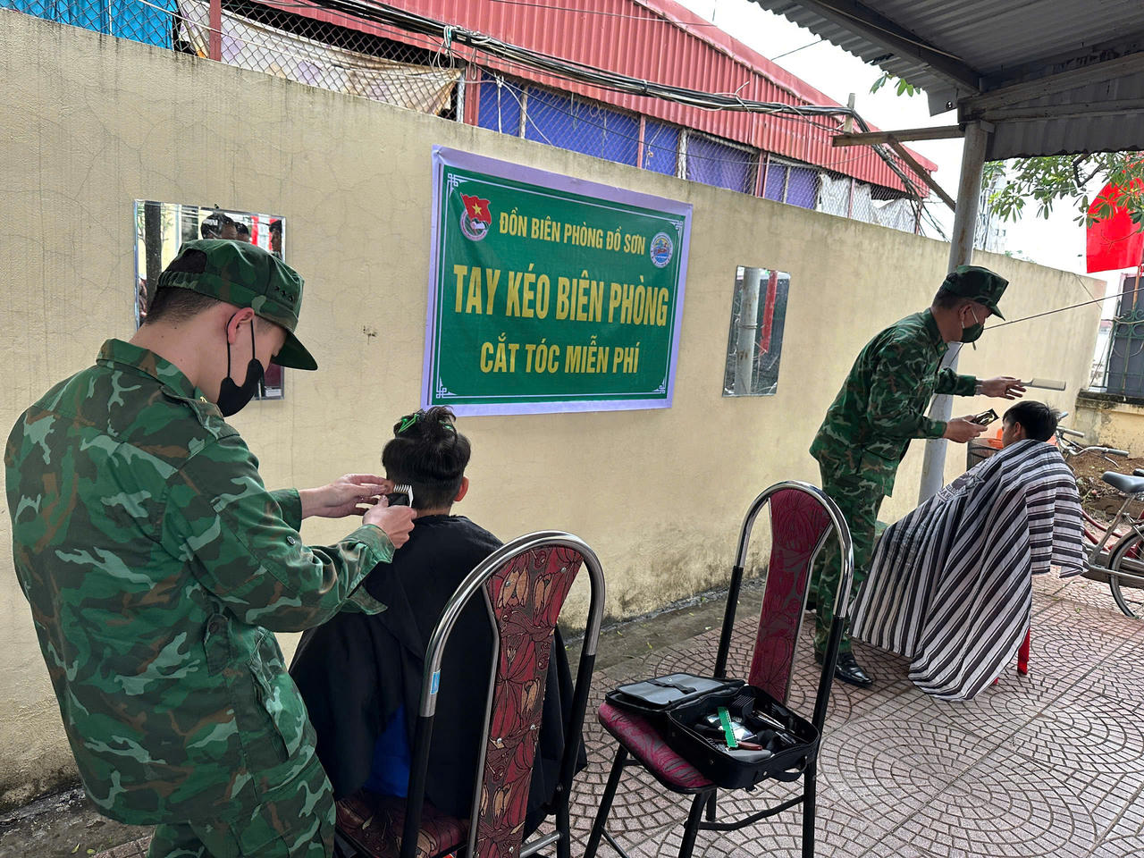 Hải Phòng: Tặng quà, xây nhà cho các hộ nghèo trong Ngày hội Biên phòng toàn dân 