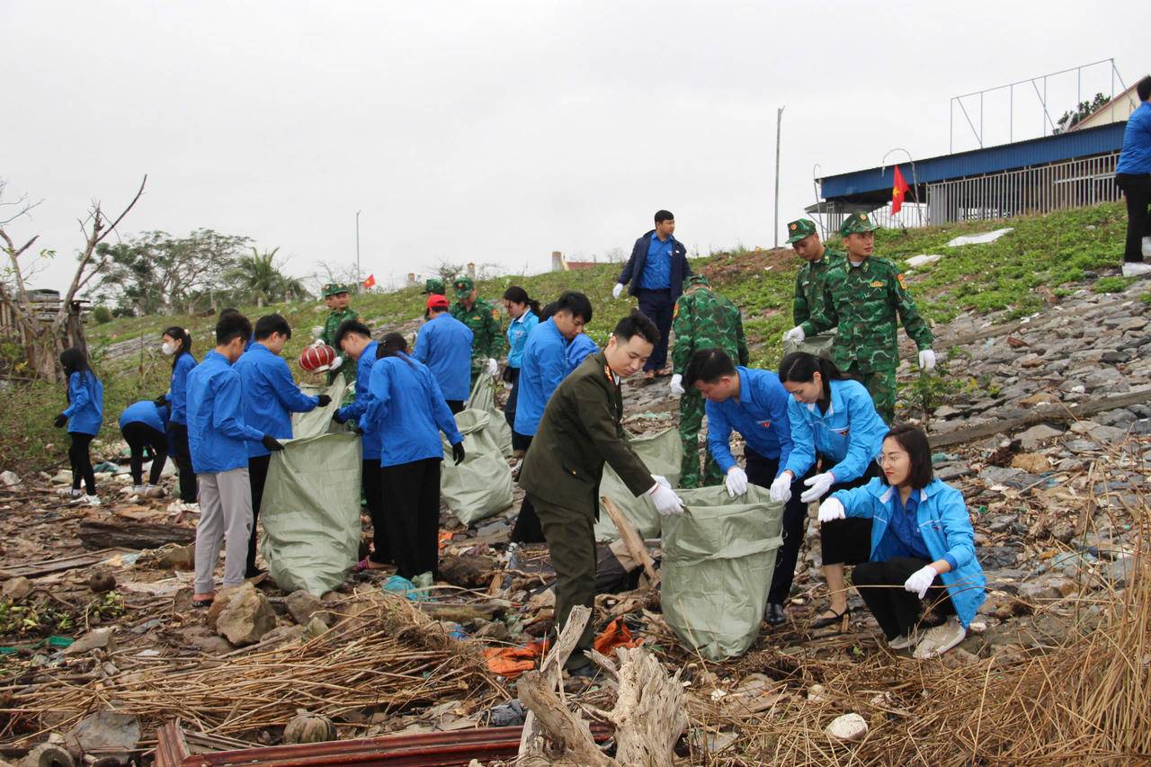 Phát động "Tháng Thanh niên - Tháng Ba biên giới" năm 2025 tại thành phố Hoa Phượng Đỏ