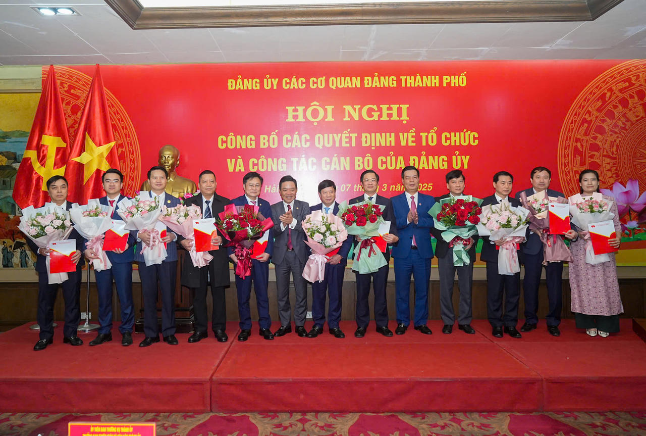 Công bố quyết định về tổ chức bộ máy Đảng bộ các cơ quan Đảng TP Hải Phòng