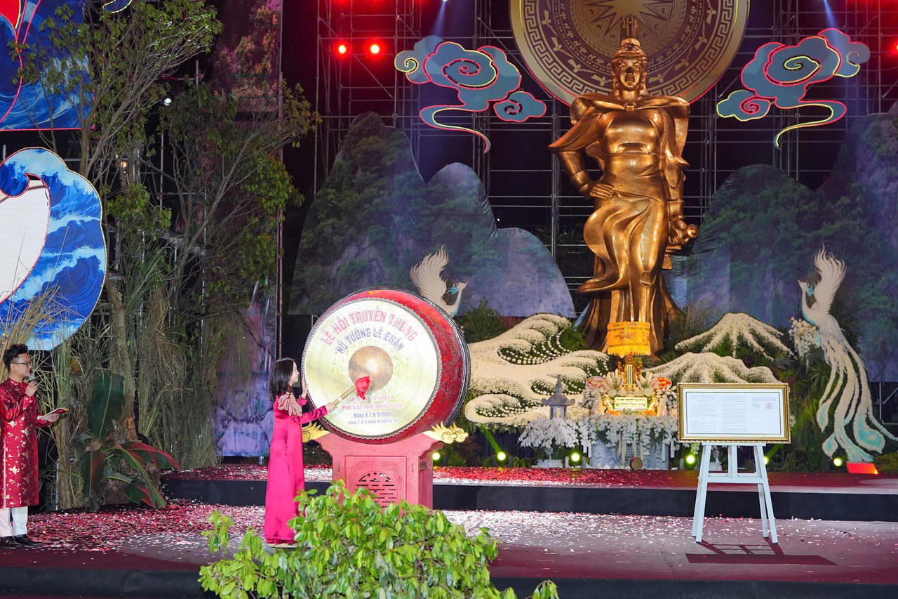 Hải Phòng khai hội Nữ tướng Lê Chân