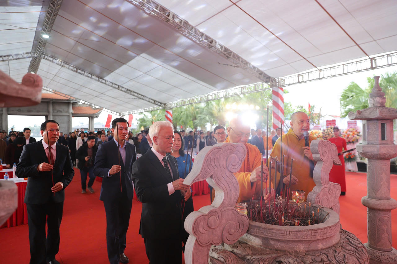 Đón nhận bằng xếp hạng di tích quốc gia Nhà lưu niệm Chủ tịch Tôn Đức Thắng