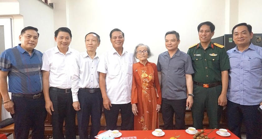 Hải Phòng chi tiền cho thôn, tổ dân phố mừng 70 năm Ngày giải phóng thành phố 